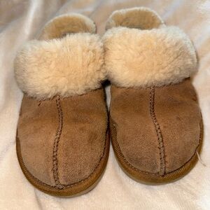 Ugg slippers women’s size 7